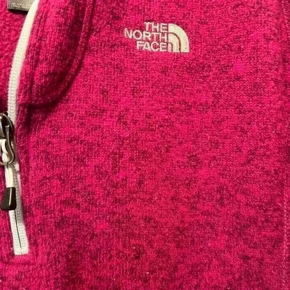 The North Face Pink Hooded 1/2 Zip Soft Fleece Pullover Jacket size medium - Picture 3 of 7